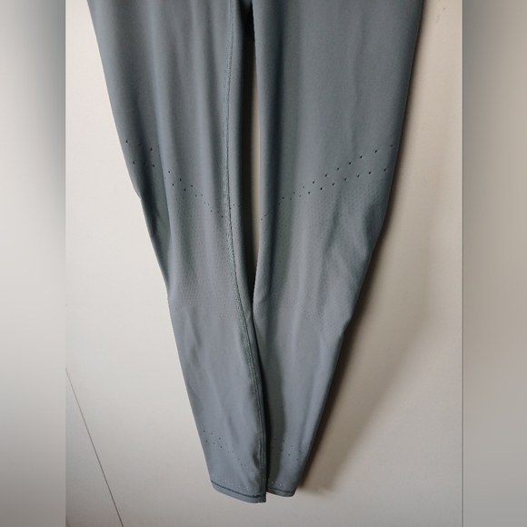 Lululemon Zoned In Tight *27" Color Blue Charcoal Size 4 Style Number: W5BBNS - Picture 4 of 16